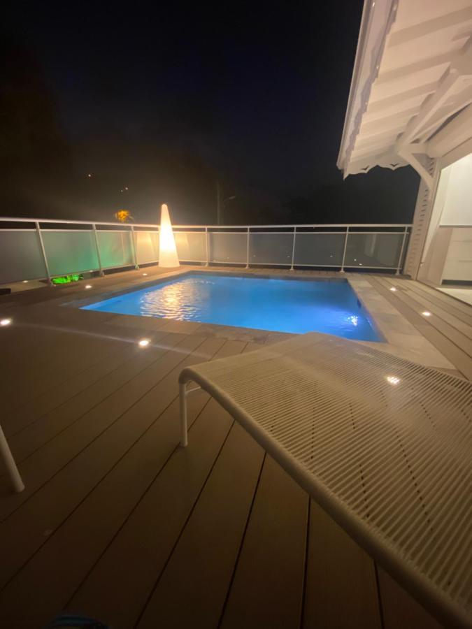 Les Appart Villa Sunbay Caraibes Avec Piscine Privative Vue Mer Et Montagne Le François Extérieur photo